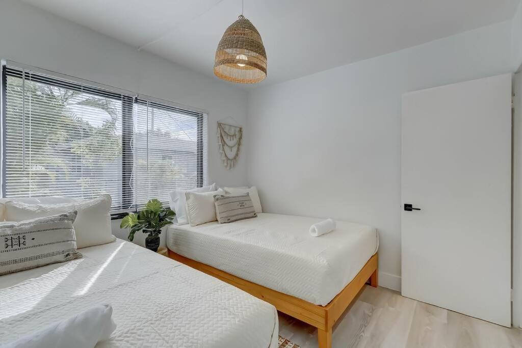 Chic Retreat: 2Br Apartment! Fort Lauderdale Bagian luar foto