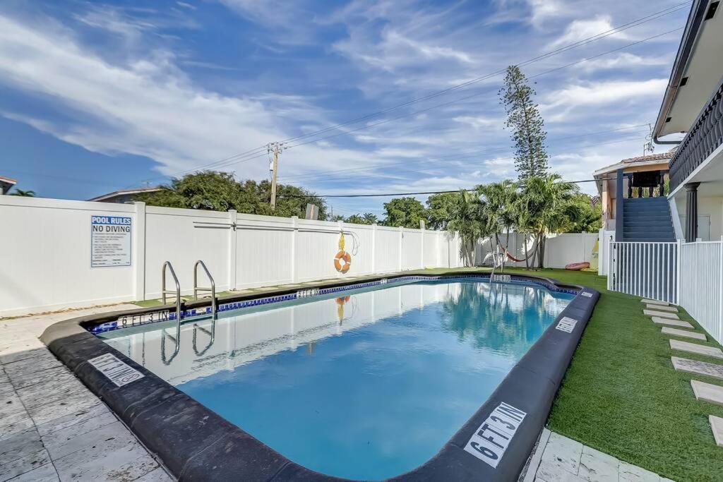 Chic Retreat: 2Br Apartment! Fort Lauderdale Bagian luar foto