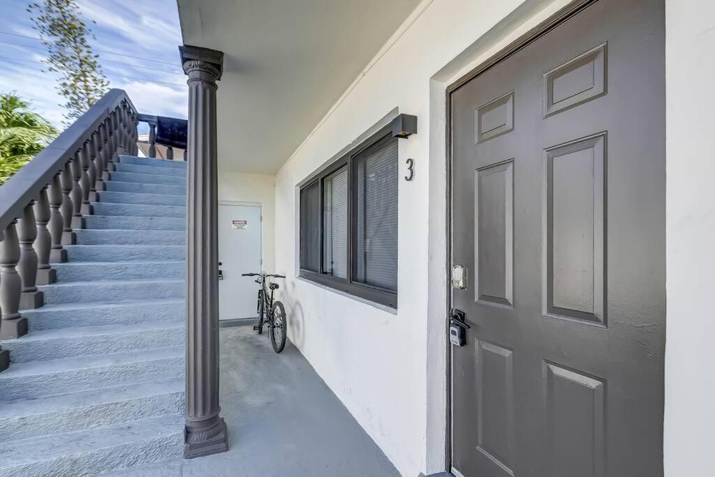 Chic Retreat: 2Br Apartment! Fort Lauderdale Bagian luar foto